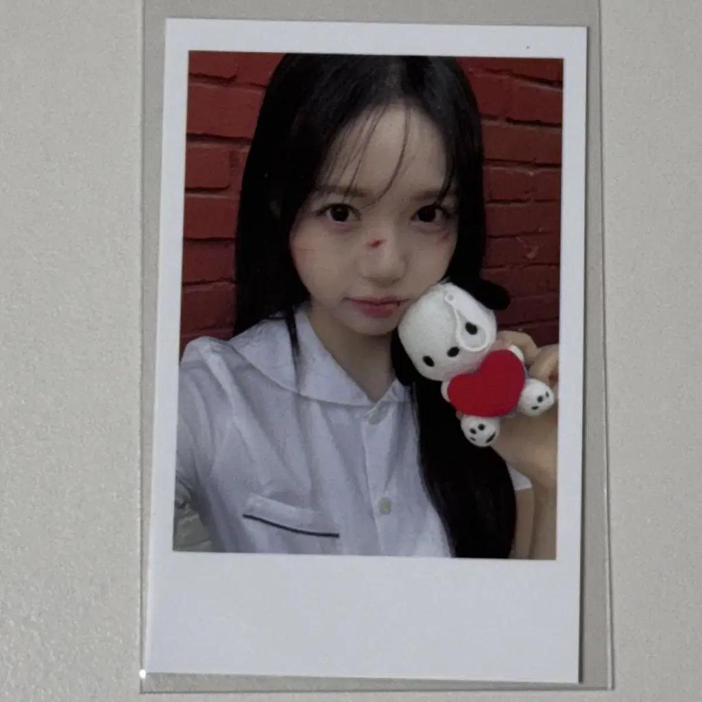 Triples Kim Chae-won Broadcast Photocard