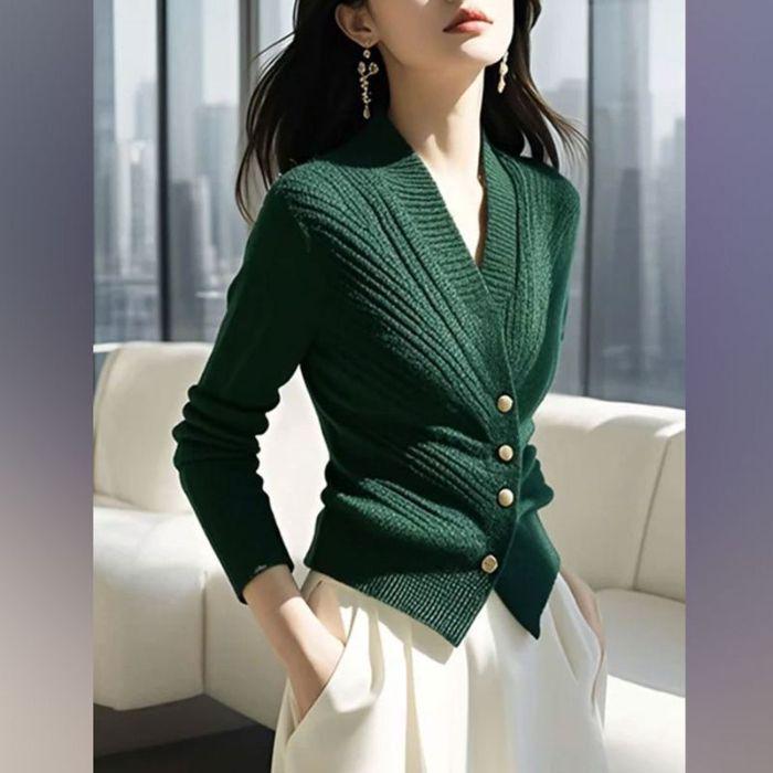 

2025 Retro Chic V-Neck Waist-Hugging Sweater - Spring/Autumn Style for Women One Size зелений