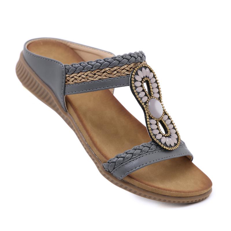 Mode Europäische und Amerikanische Sandalen Böhmische Strasssteine Bequeme Runde Zehenpartie Strandurlaub Große Größe Flache Schuhe Hausschuhe Lässig