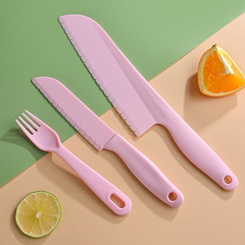 Non-slip Plastic Kitchen Knife for Cutting Fruits, Knife Set for Chopping Vegetables, Chopping Board, and Baby Food Set.