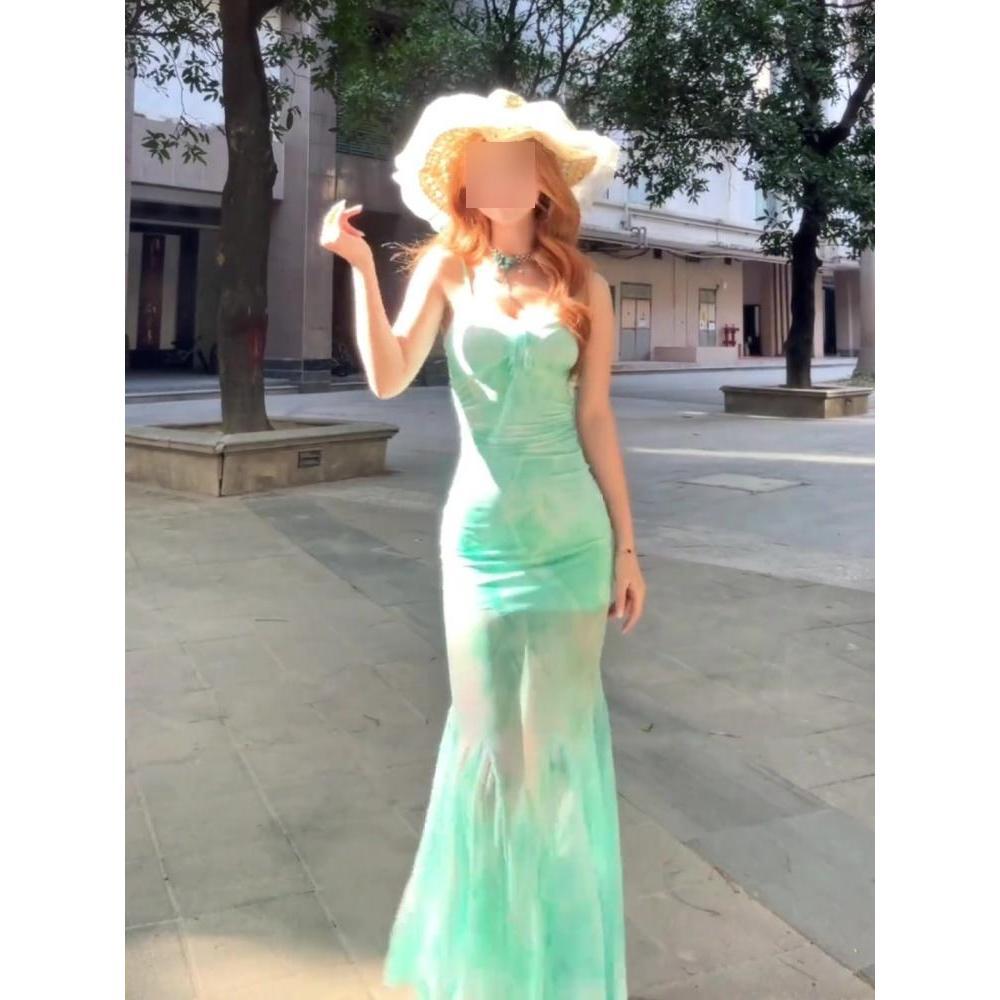 Sváteční styl rozmazané síťované šaty na šle s letní novou dlouhou sukní rybího střihu obepínající boky