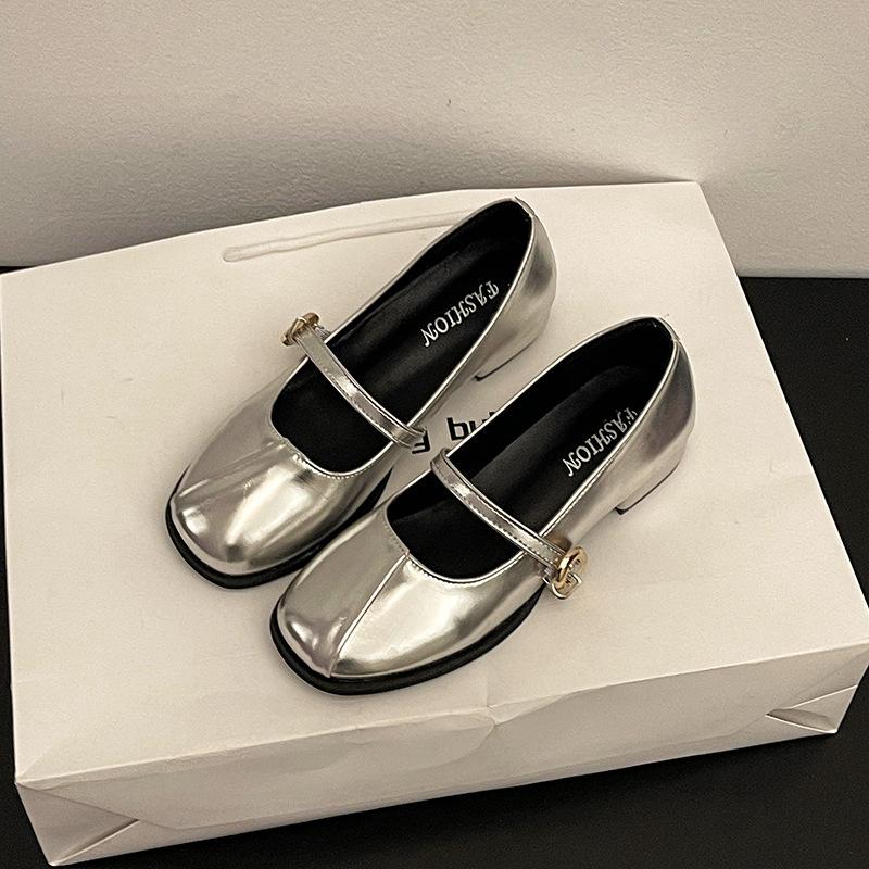 

Red fashion French small fragrant style women s small leather shoes spring and summer new low-heeled evening breeze skirt Mary Jane shoes 39 срібний