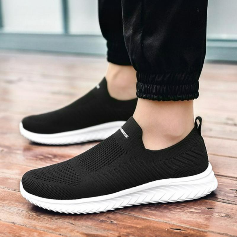 Fashion Men's Sneakers Lightweight Casual Shoes Mesh Soft Vulcanize Shoes Outdoor Fashion Couple Loafers Slip-on Plus Size Running Shoes