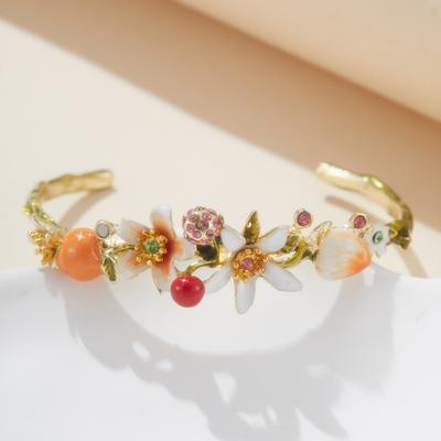 Neues modisches Armband im Blumenstil, offen, geeignet für den eleganten Stil von Damen, täglicher Schmuck für Partys, Geschenke