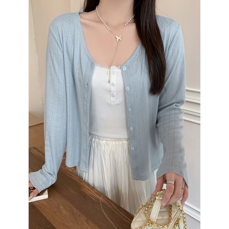 New Arrivals for Plus-Size Women: V-Neck Korean-Style High-End Cardigan, Versatile, Slimming, Covering the Body, Lightweight Sun-Protection Jacket
