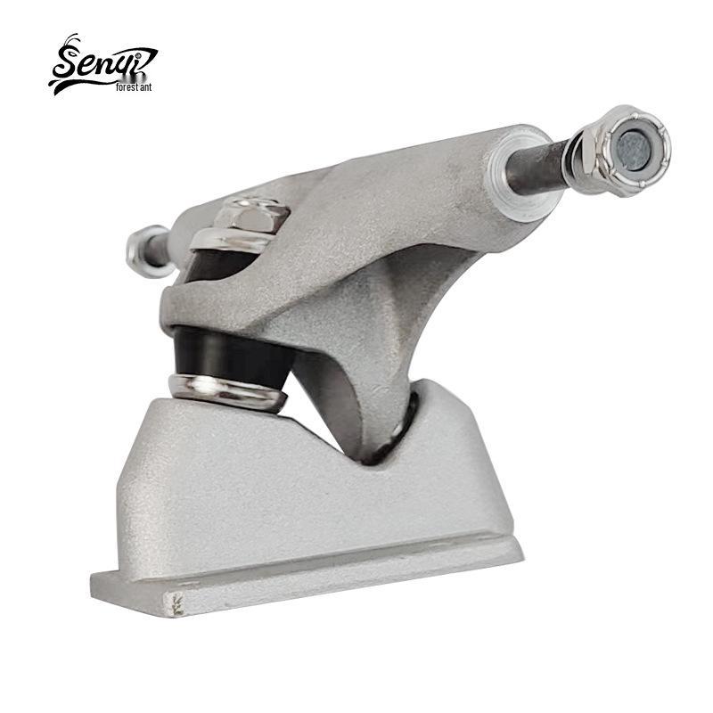 לנד סרף CX4: סקייטבורד גשר PU מקצועי לנסיעה חלקה וגמישה והחלקה מהירה.