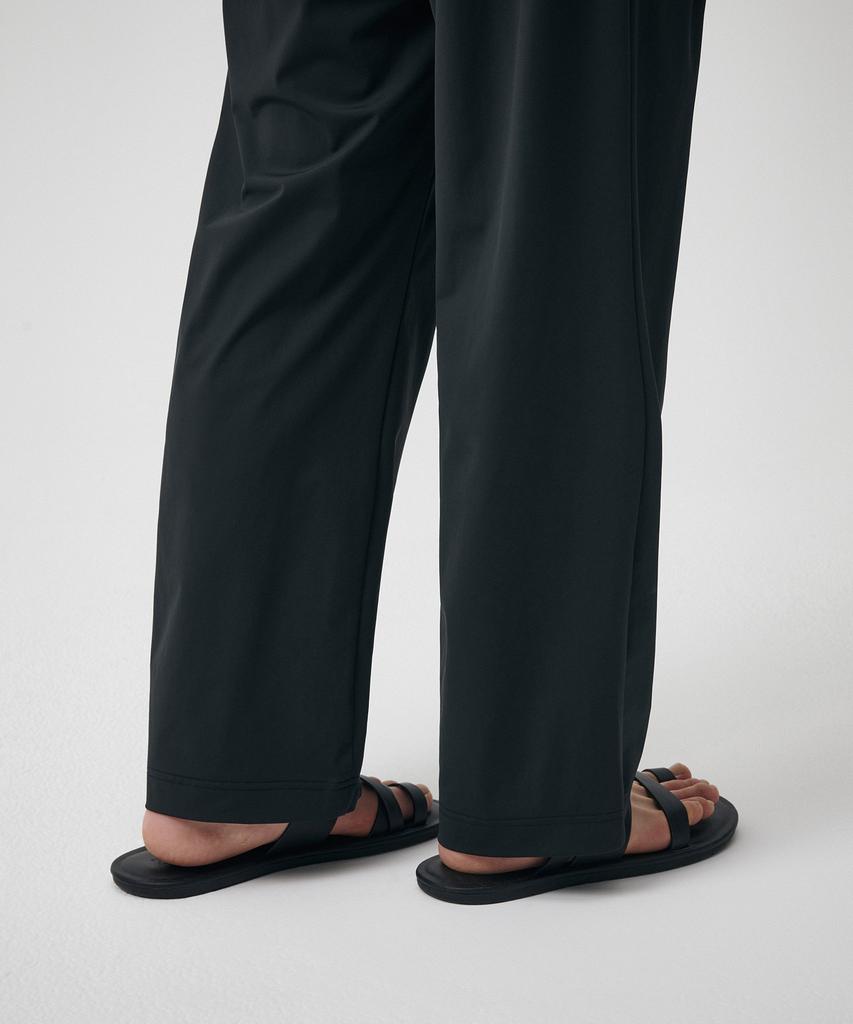 Musinsa Standard Cooling Deep Tuck Wide Elastic Waist Pants [Dark Gray]