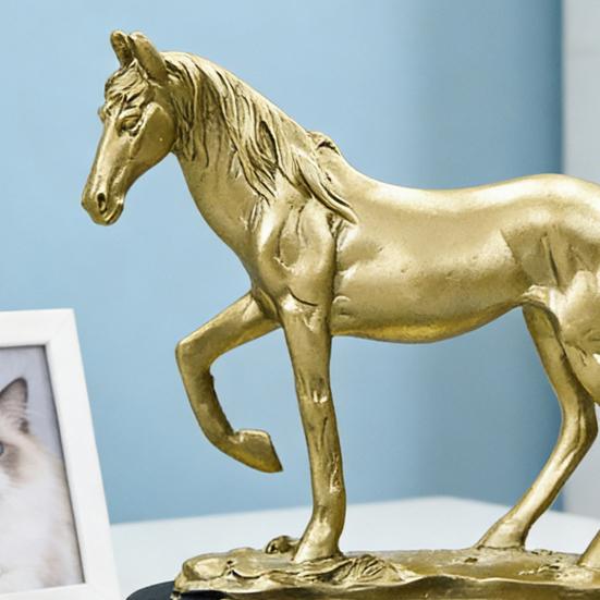 Simulated Horse Figurine Bring Good Luck Wealth Horse Resin Statue Fengshui Decoration Home Office Desktop Ornament Year of Horse Gift