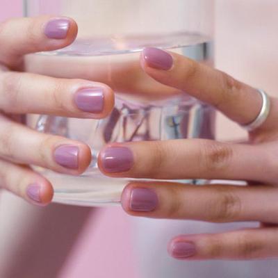 Manicure – Smalto per unghie