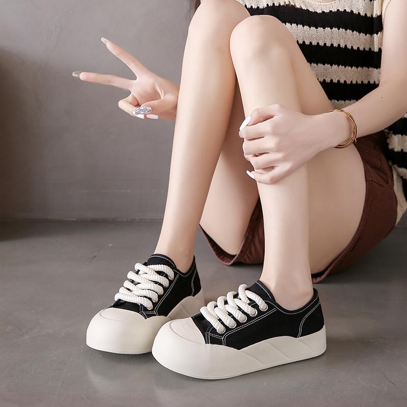 Trendy and Fashionable Women's Shoes  Popular Small White Shoes Versatile New Casual and Cute Women's Thick Sole Board Shoes