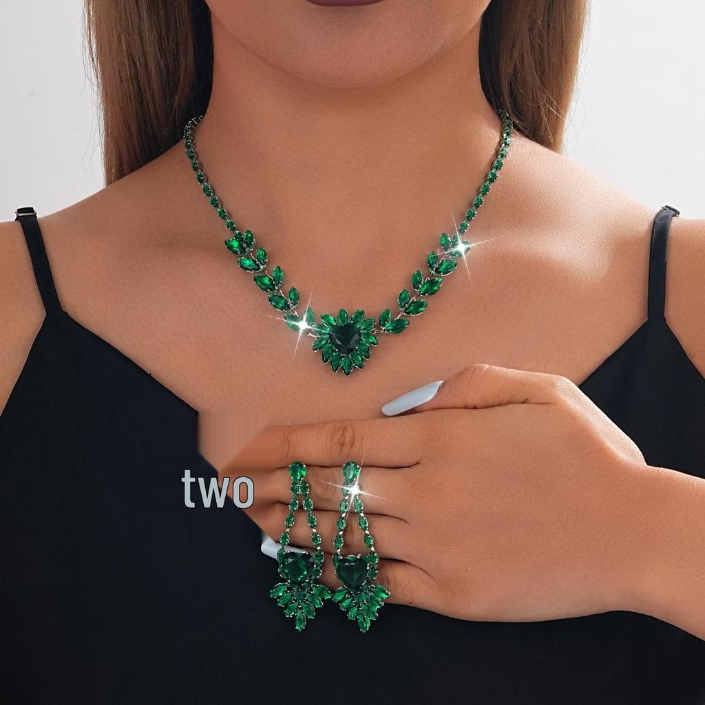 European-American Rhinestone Teardrop Necklace & Earring Set: Korean-Style Bridal Temperament Collarbone Chain Jewelry for Women