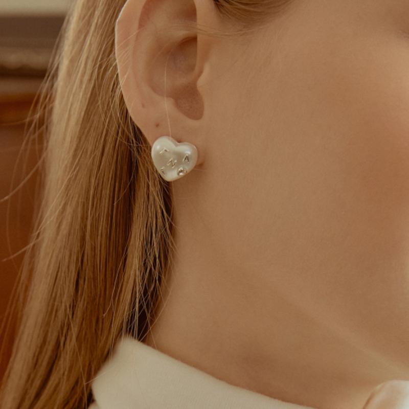 Tatiana Lettering Pearl Heart Earring EC1949