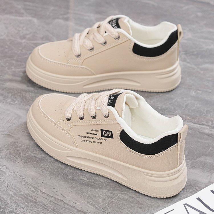 Thick-soled non-slip board shoes, little white shoes, women's shoes in autumn 2025, new popular ins women's sports and leisure shoes