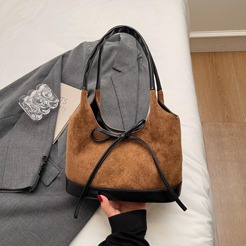 Autumn and Winter Small Bag Women's Retro Shoulder Underarm Bag Fashion Commuter Handbag