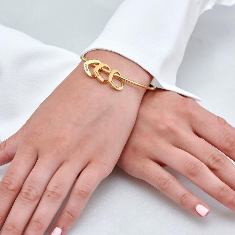 Custom Name Bangles Personalized Wrist Bracelet Gold Tone Stainless Steel Bracelets Nameplate Women Family Names Customized JewelryTrendy Wrist