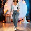 Women's Lightweight Loose Fit Vintage Floral Print Three-Quarter Sleeve Cardigan for Casual Daily Wear