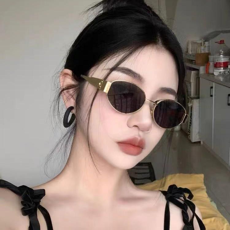 Retro European & American Women's Polarized Sunglasses - Small Round Frame, Trendy Street Style, Influencer Approved