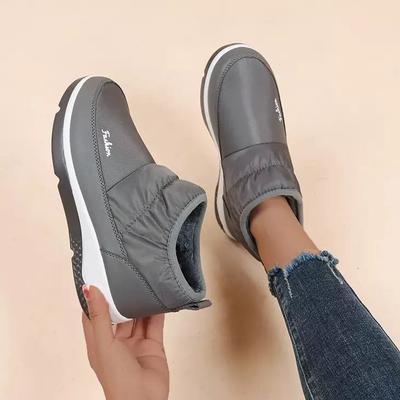Casual Non-Slip Winter Sports Shoes with Soft Sole and Warm Cotton Design