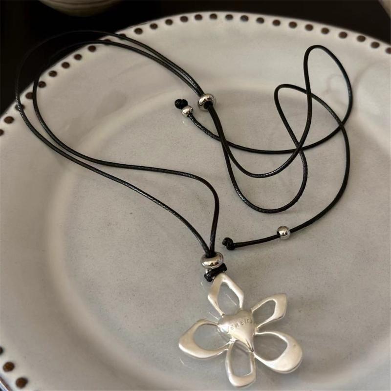 Adjustable Bohemian Hollow Flower Clavicle Necklace For Women Handmade Black Wax Cord Floral Neckchain Jewelry