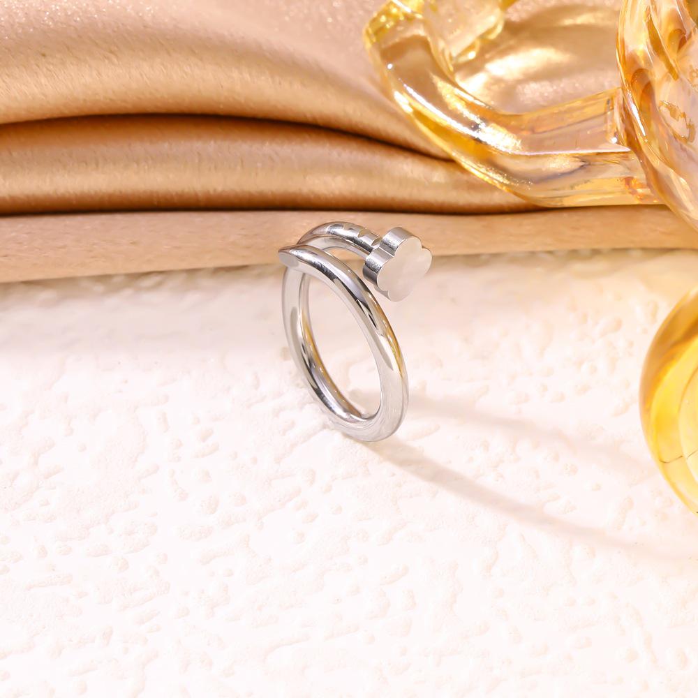 

18K Gold-Plated Four-Leaf Clover Titanium Steel Bracelet & Ring Set for Women