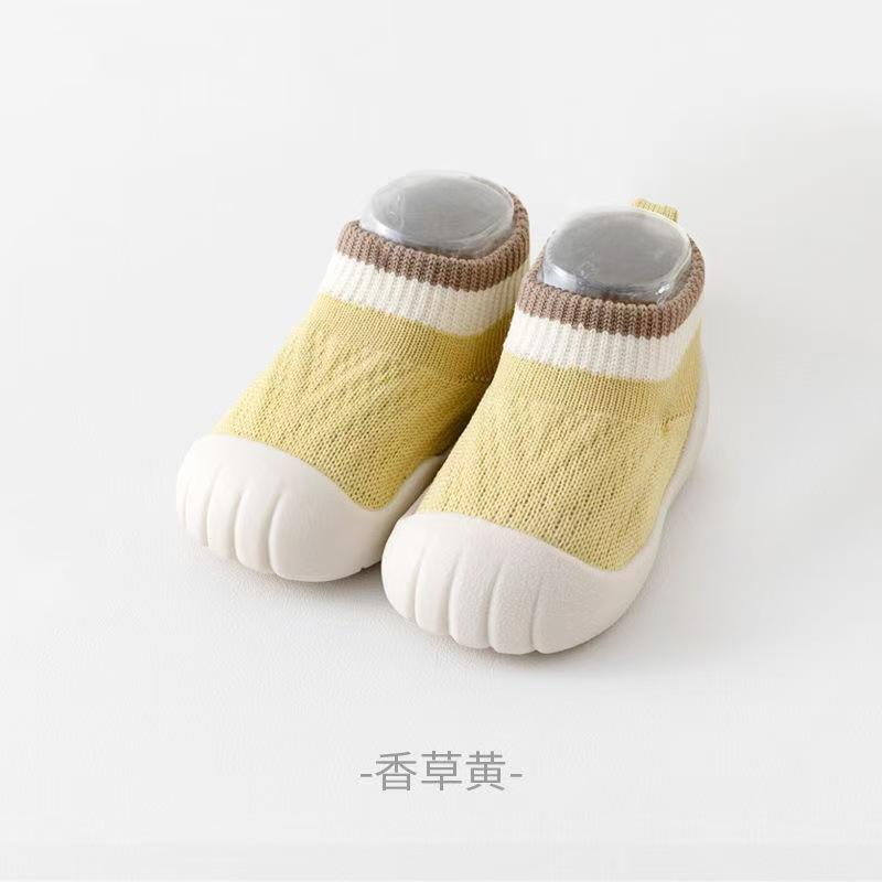 

Girls And Boys Breathable Learning Walk Shoes For Autumn/Winter Children s Soft Bottom Anti-Slip Floor Socks And Shoes 26-27
