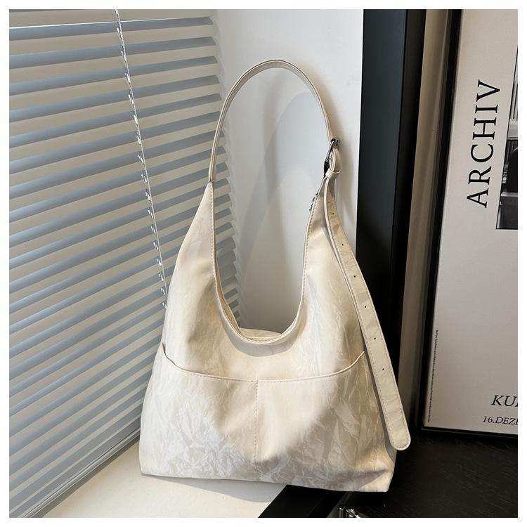 

2024 Женская большая летняя сумка-тоут на плечо с мягкими стенками белый