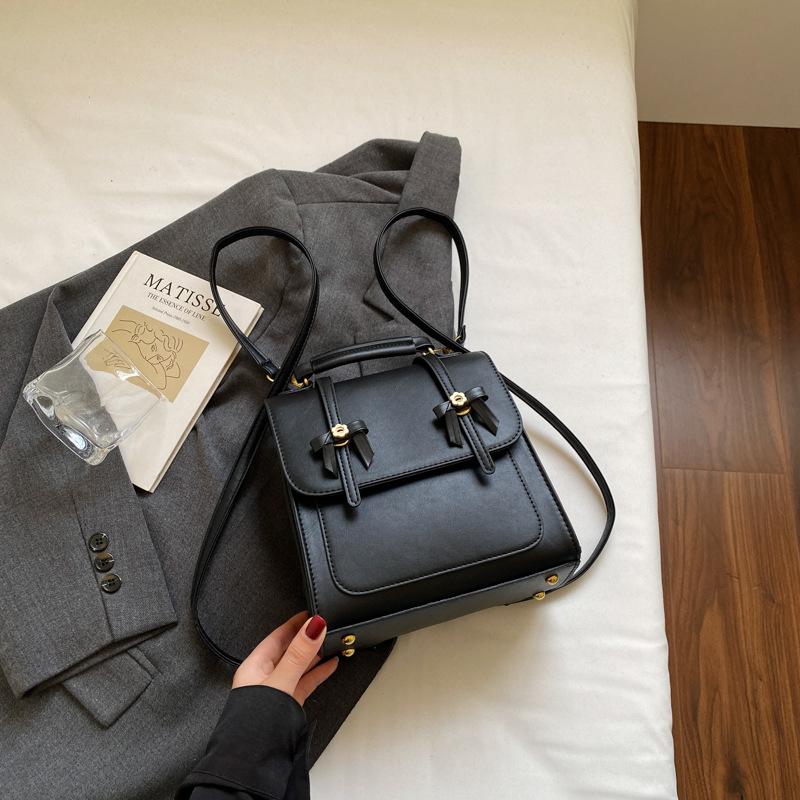 

Вместительный Модный Простой и Элегантный Рюкзак Летняя Стильная Повседневная Сумка Женская Простая Сумка чёрный