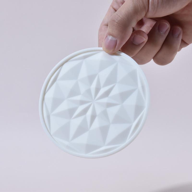 Silicone coaster water cup heat insulation cushion anti-skid anti-scalding thickened high-temperature-resistant soft coaster
