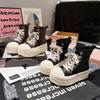 Zapatillas de Lona de Caña Alta con Suela Gruesa Estilo Queen Fan Negras para Mujer Verano 2025 Nuevas Versátiles que Aumentan la Altura Suela Blanda Casual Tipo Board