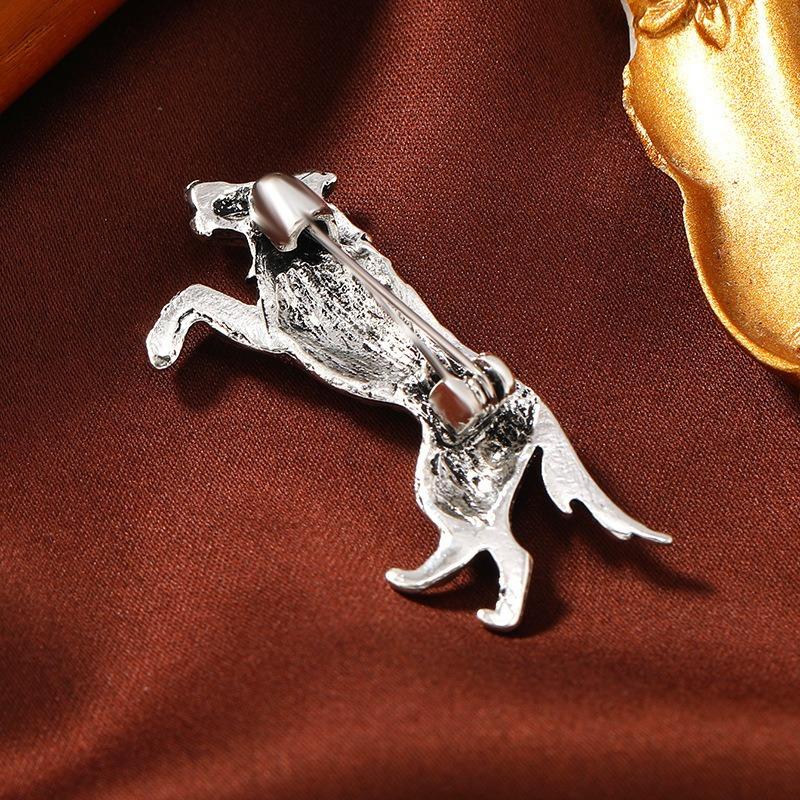 1pc Vintage Wolf Head Brooch Pin, Men's Fashion Alloy Lapel Pin, Animal Design Accessory for Suit Jacket Clothes Lapel Pin