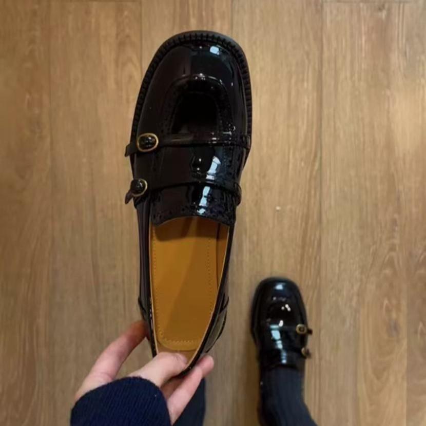 

2025 spring retro carved round head loafers women s belt buckle British style small leather shoes genuine leather one-pedal single shoes 35