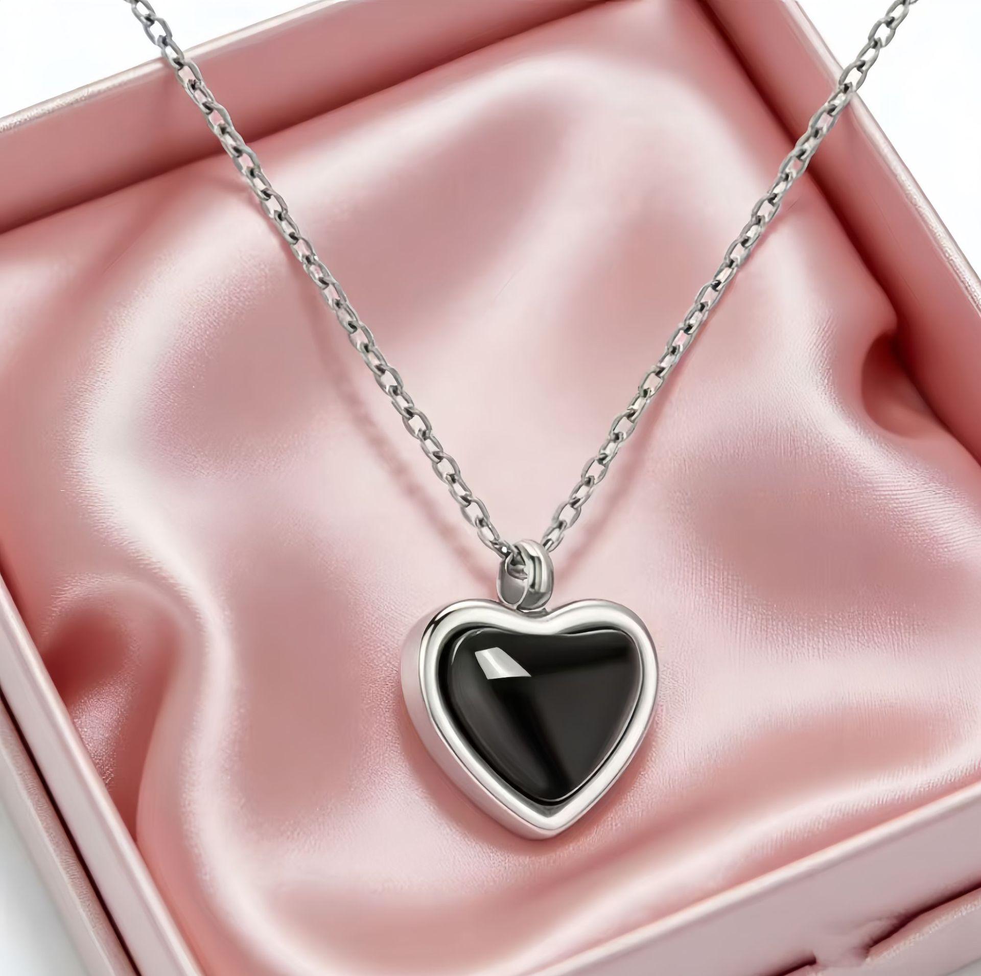 Colorfast Stainless Steel Heart Necklace with Agate - Simple Design for Women