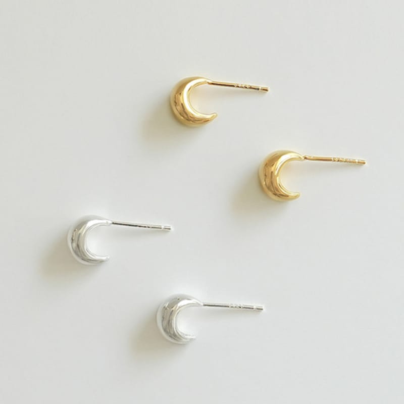 modernlike 14k gold-filled silver glossy volume moon earrings
