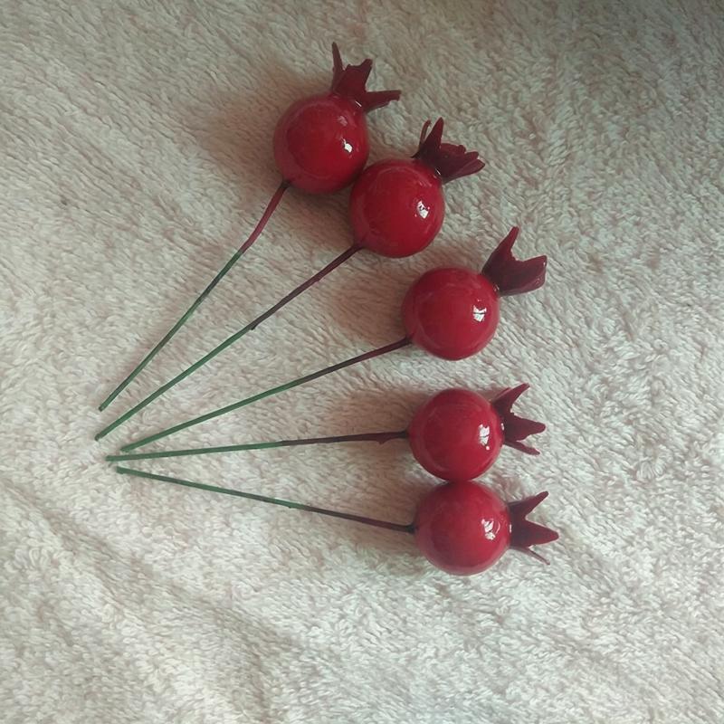 50Pcs Mini Artificial Pomegranate Berry Picks Lifelike Fake Red Fruit for Holiday Party Home Garden Decoration
