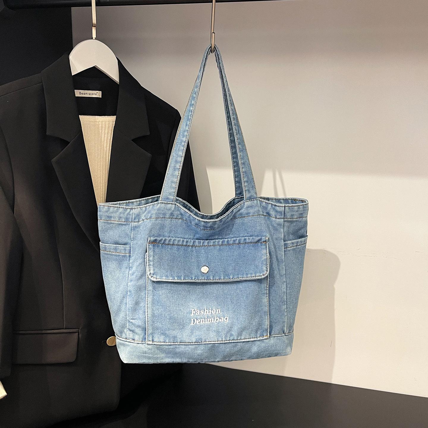 

Casual simplicity 2025 new women s messenger bag Korean version literary solid color student shoulder bag large capacity tote bag светло-синий