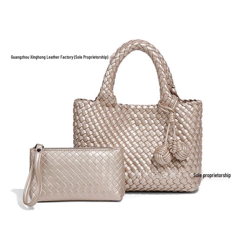 

Stylish Handmade Woven Women s Basket Bag: Lightweight, Luxurious, Versatile for Shoulder, Crossbody, or Hand-Held Use. 28x8x19cm