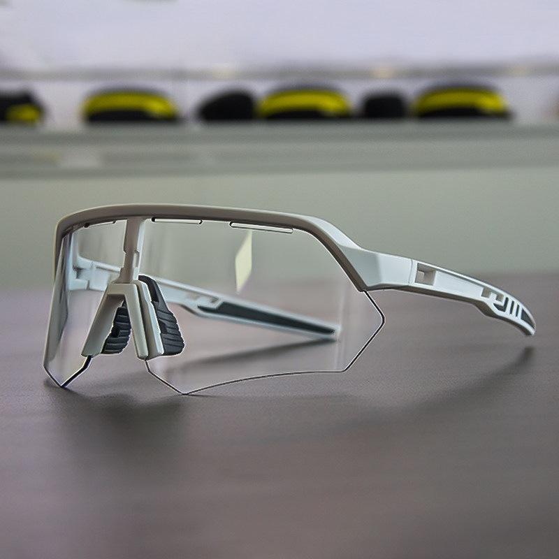 Photochromic Polarized Cycling GlassesDay-and-Night Dual-Use Unisex Road Bike Sports Goggles Wind- and Sand-Proof