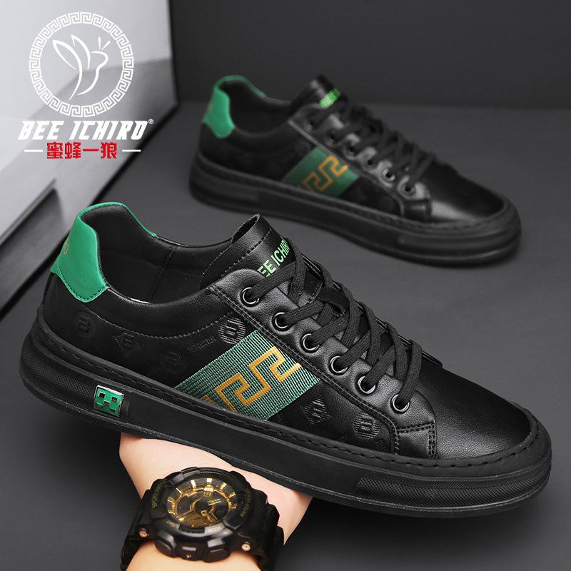 Men's shoes versatile leather casual board shoes new suit small black shoes spring and summer fashion leather shoes