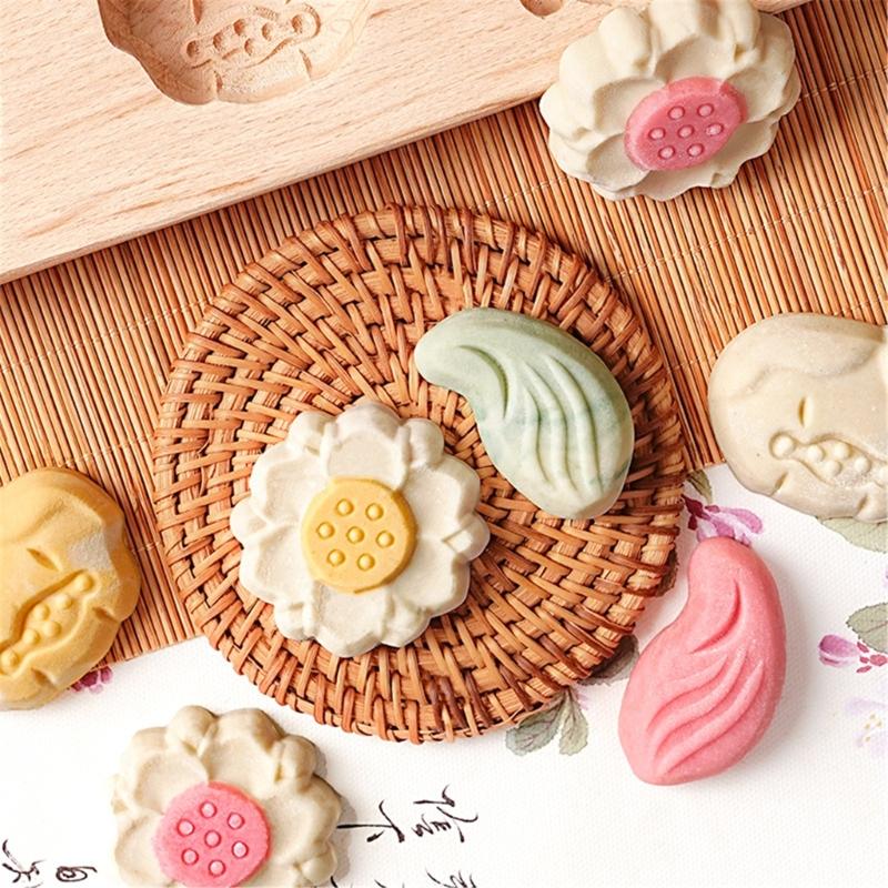 Wooden 3D Lotuses Mooncakes Mold Wood Baking Mould for Artistic Homemade Pastries Traditional Mung Bean Cake Mould