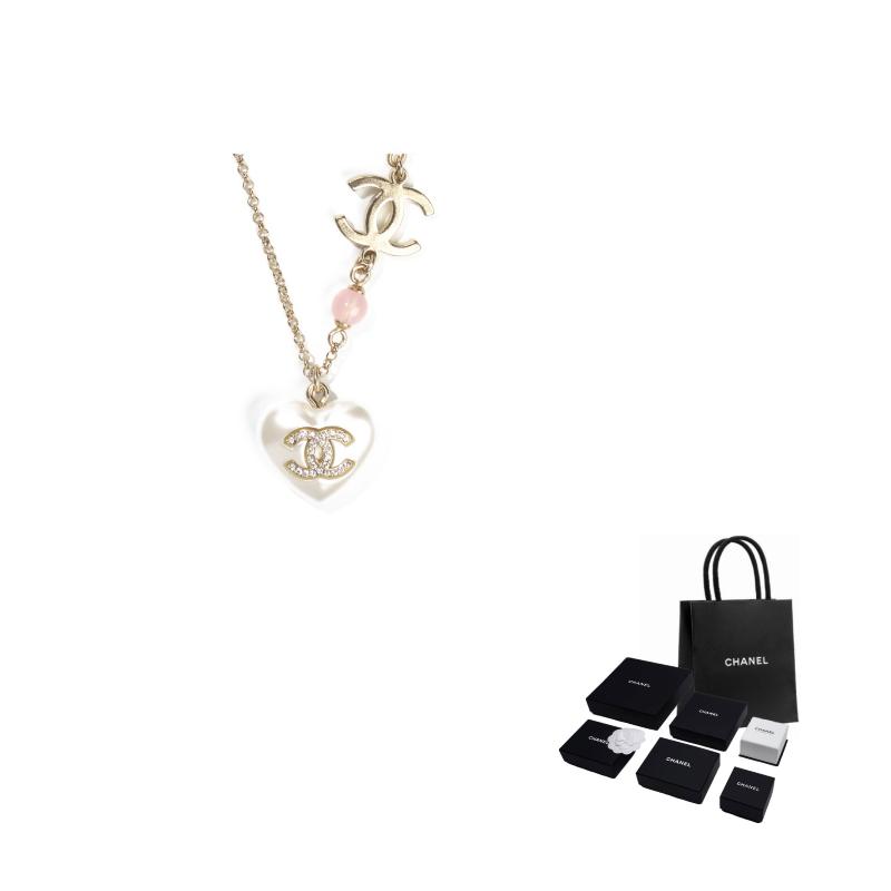 

CHANEL Pearl Love Pendant Double C Letter Logo Necklace Women s Gold золотий