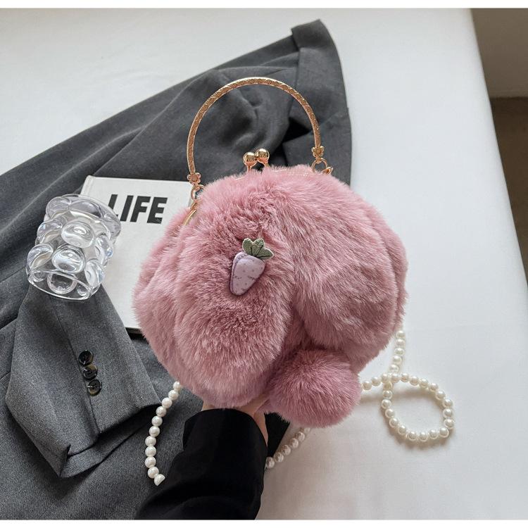 Plush Bag Women's Autumn and Winter 2025 New Niche Pearl Messenger Bag Versatile Cute Portable Small Round Bag