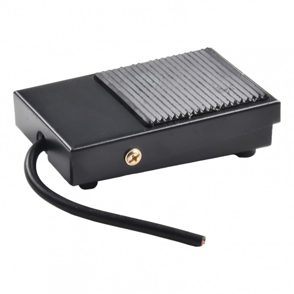 Interruttore a Pedale AC 250V Interruttore IP62 Ferro Auto-ritorno TFS-1