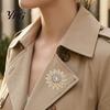Metal Floral Pin Sparkling Rhinestone Sunflower Brooch, Golden Plated Lapel Decorative Coat Brooch Pin, Dainty Clothing Jewelry Accessory for