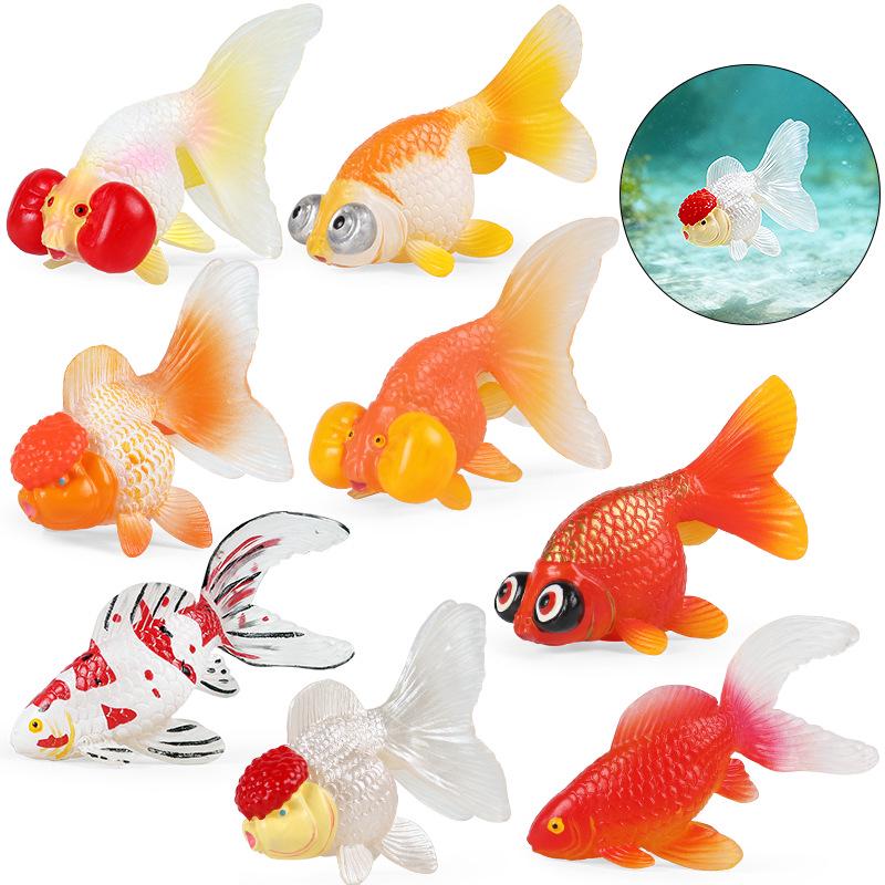 Heart-shaped Goldfish Keychain with Realistic Fish Models
