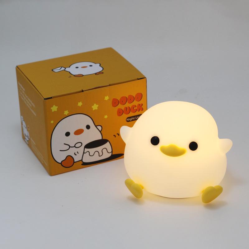 

Little Duck Silicone Night Light - Soft, Eye-Friendly, Seven-Color Lamp for Baby Sleep and Bedroom Ambiance. 1W