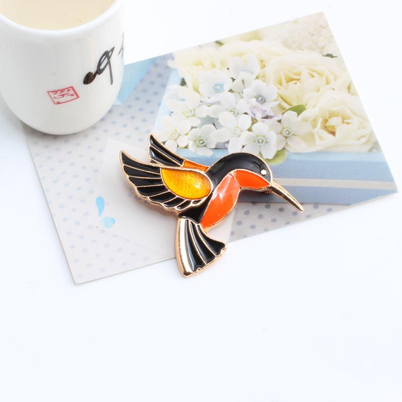 Vintage Jewelry Brooches for Women Colorful Enamel Pins Metal Birds Cute Broach Bird Hummingbird Badge High Quality Accessories