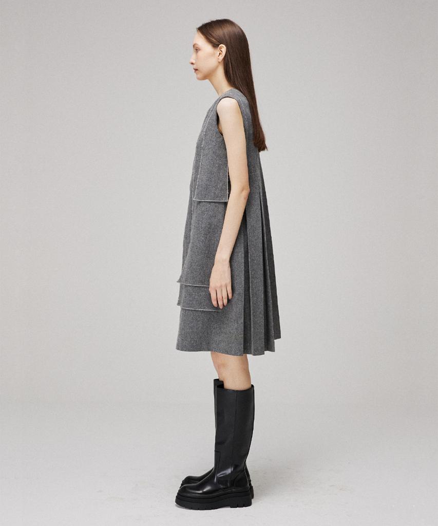 Meuameu Pleated Wool Unbalance Stitch Sleeveless Dress
