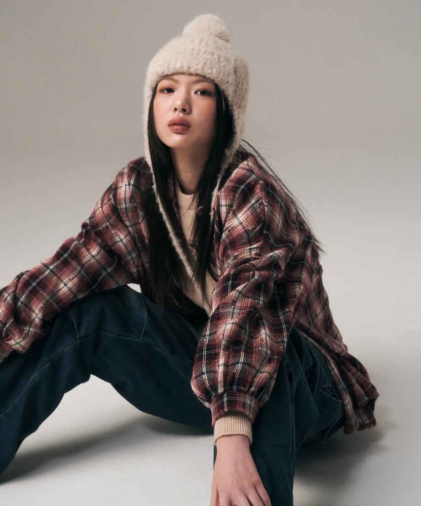Seukweeolain Ear Flap Pom Pom Beanie_ 6Color
