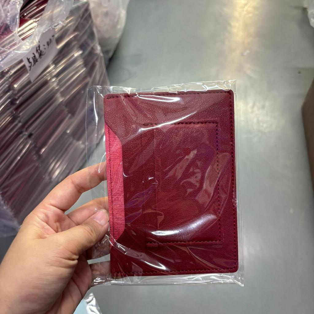 Porta passaporto e documenti di viaggio in pelle PU con scomparti per biglietti e carte
