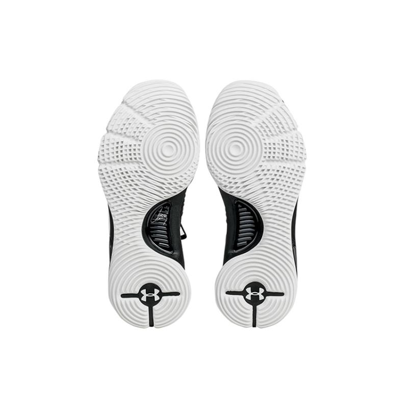 Under Armour Curry 4 Low 'Black' Sneakers 3000083-004